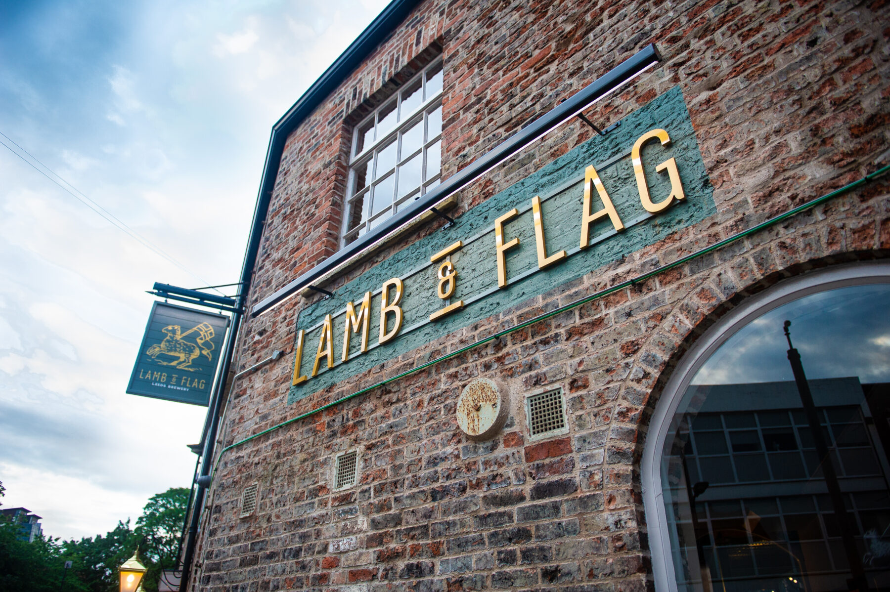 The Lamb & Flag