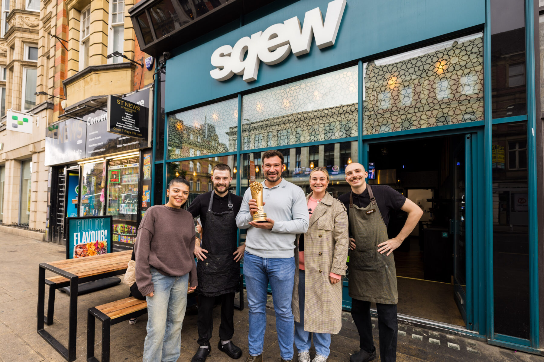 Jas Chapman, Jake Catterall, Mitch Renshaw and Natalie Varney (Deliveroo) and Sammy Clinton with the award