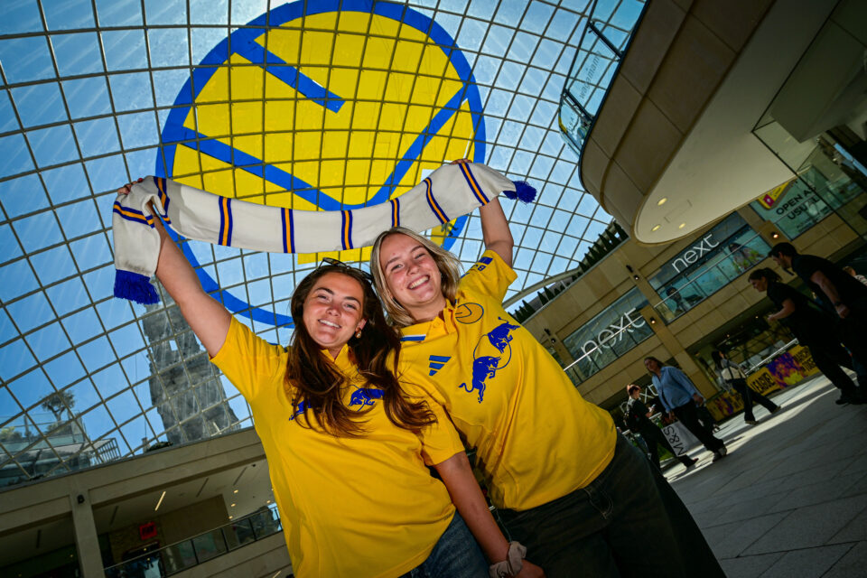Trinity Leeds Celebrates LUFC Promotion with Giant ‘Smiley’ Display